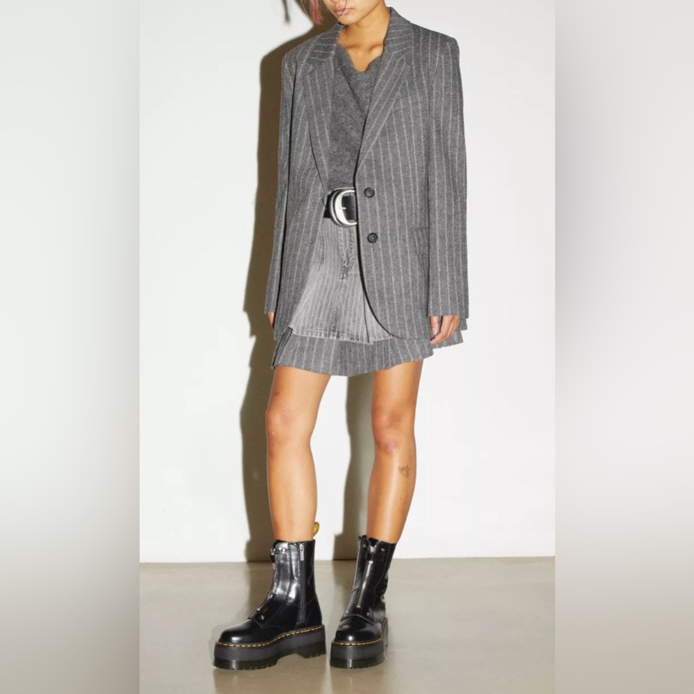 BNWT Dr. Martens Jetta Platform Boots